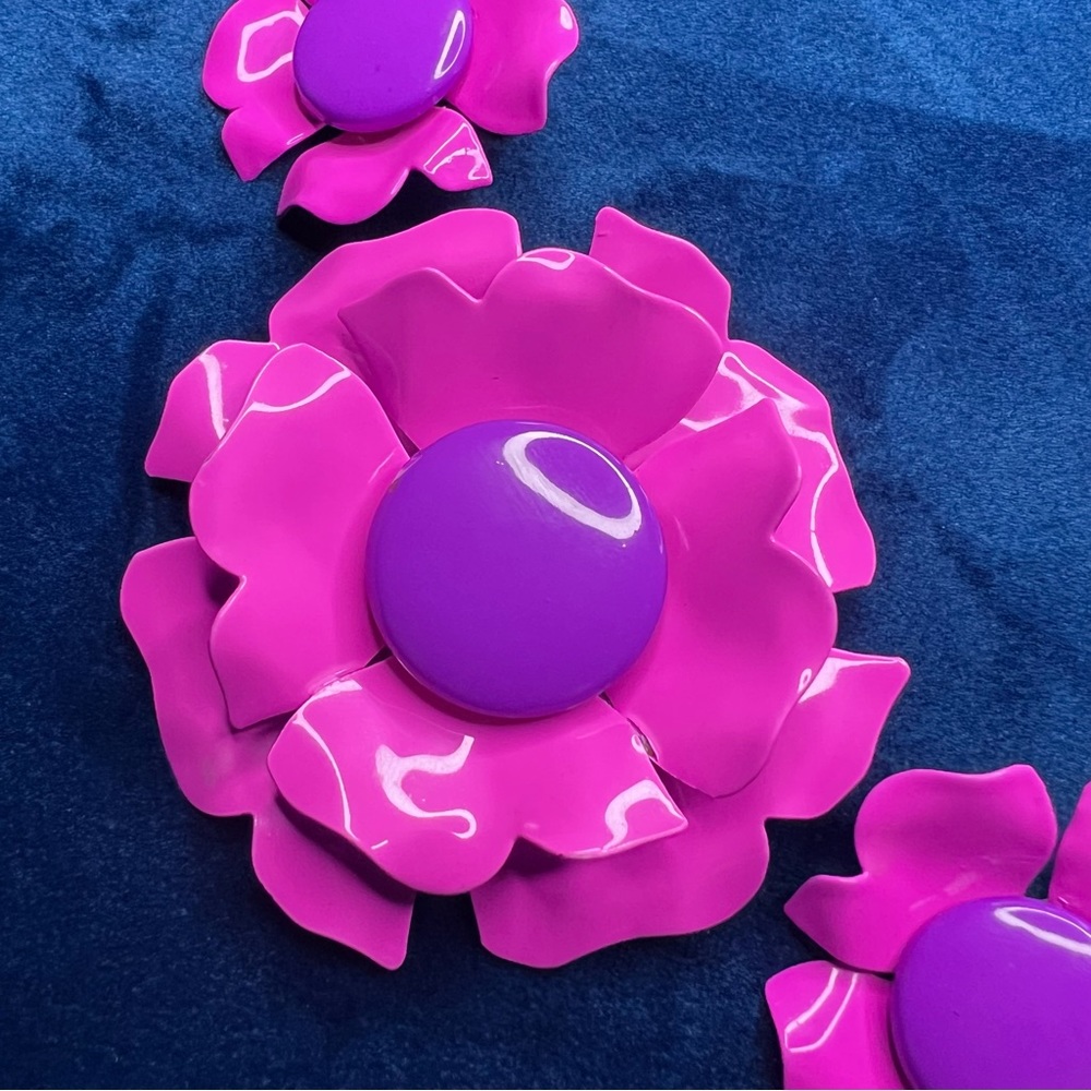 Vintage enamel flower brooch + earrings!